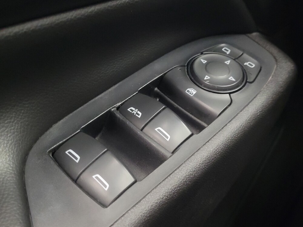 2019 Chevrolet Equinox in Indianapolis, IN 46222 - 18107117 27