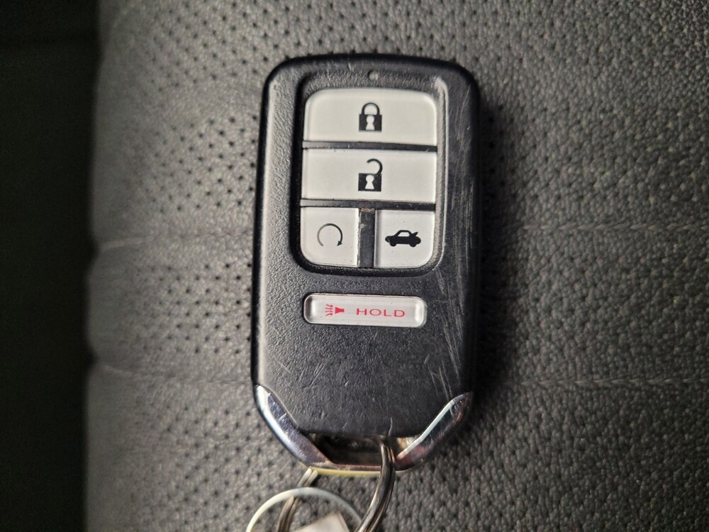 2018 Honda Accord in Fairfield, OH 45014 - 18107129 32