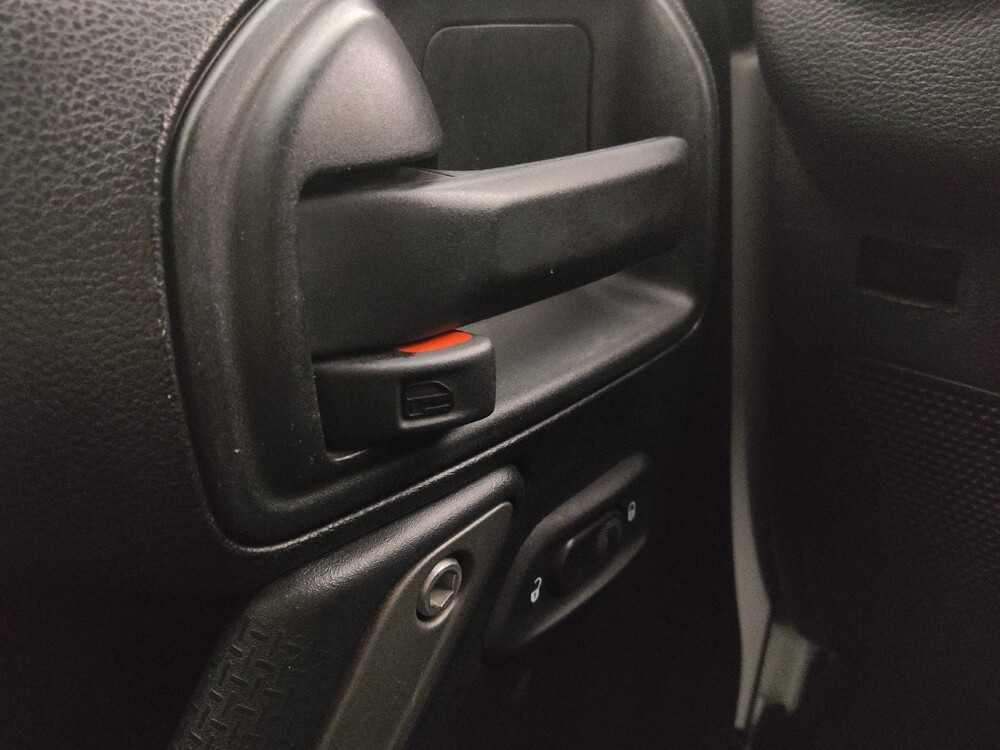 2018 Jeep Wrangler in Springfield, MO 65807 - 18107133 27