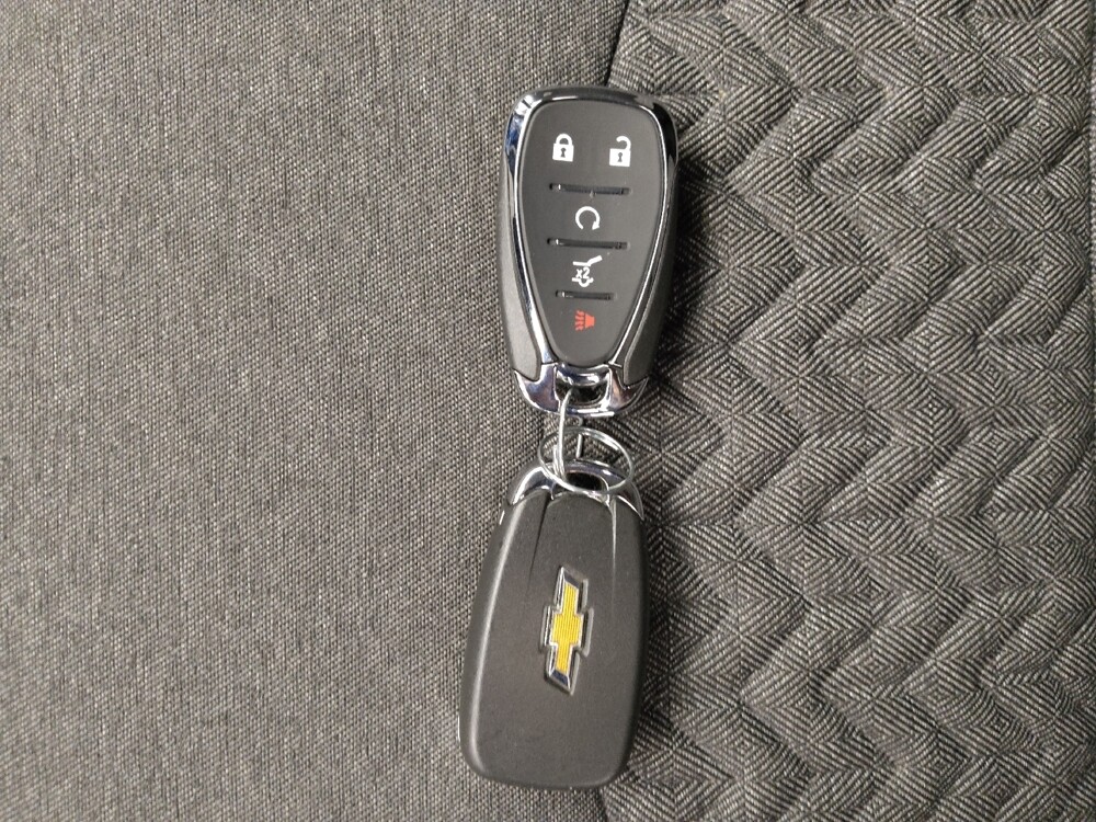 2024 Chevrolet Equinox in Gladstone, MO 64118 - 18107134 32