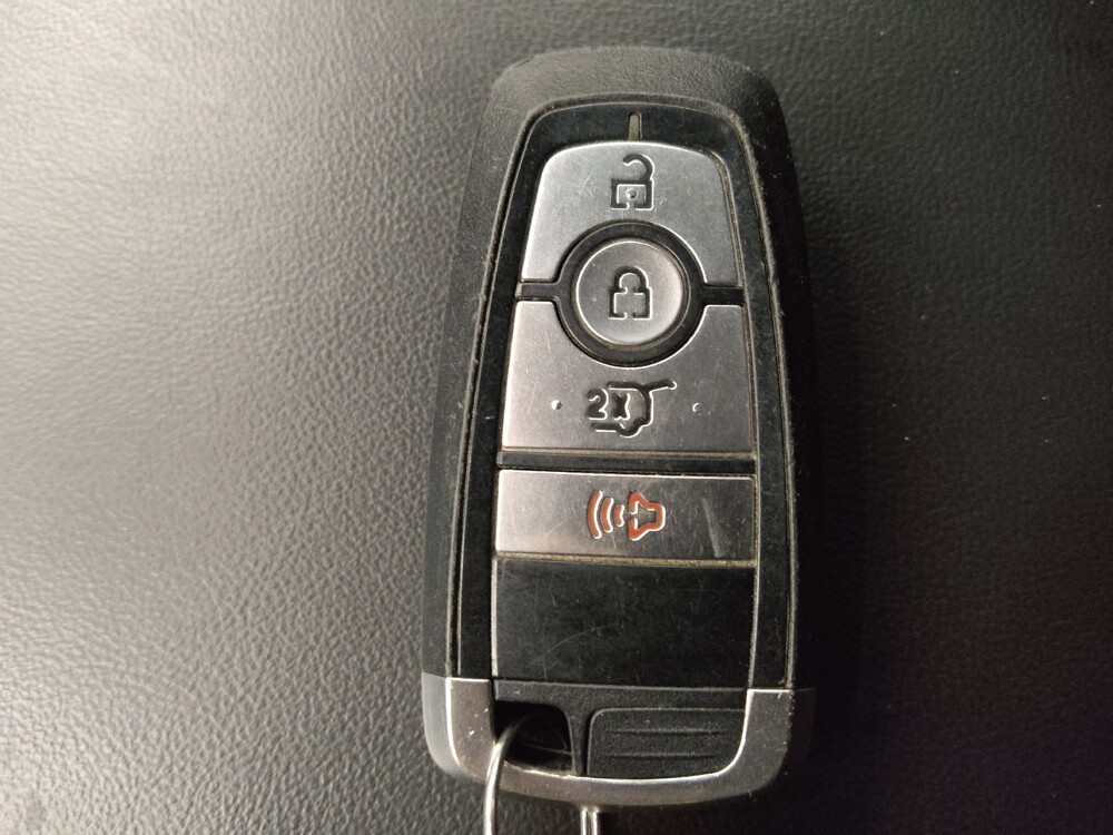 2022 Ford Explorer in Denver, CO 80012 - 18107135 32