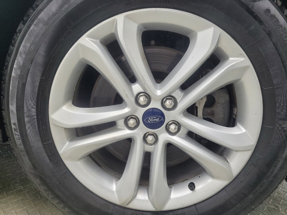 2020 Ford Edge in Indianapolis, IN 46222 - 18107143 31