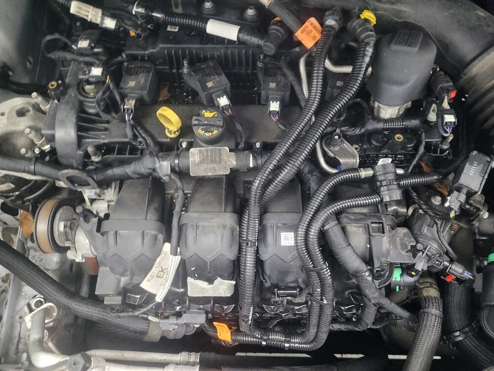 2020 Ford Edge in Indianapolis, IN 46222 - 18107143 30