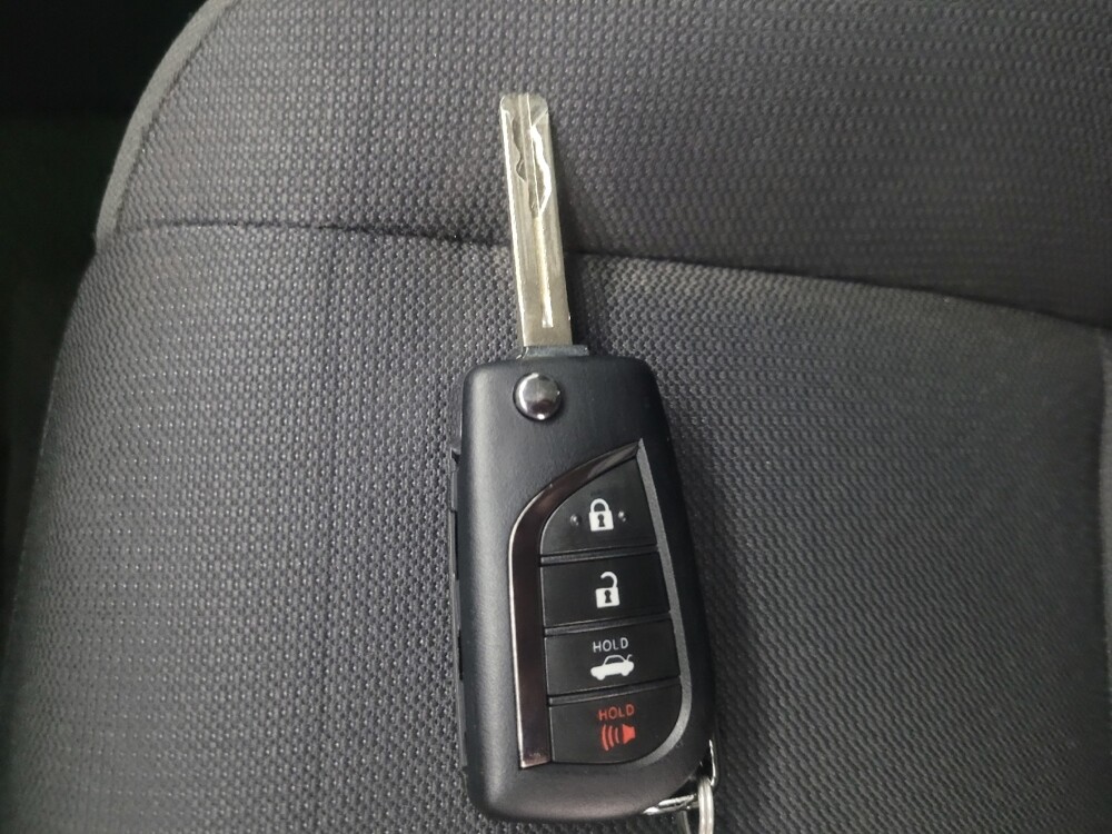 2024 Toyota Corolla in Highland, IN 46322 - 18107144 32