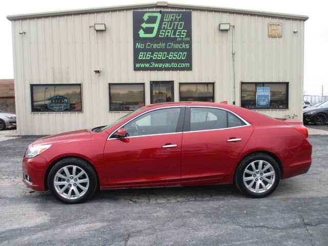 2013 Chevrolet Malibu in Oak Grove, MO 64075 - 18107164 8
