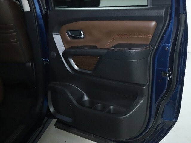 2017 Nissan Titan in Bedford, OH 44146 - 18107168 28