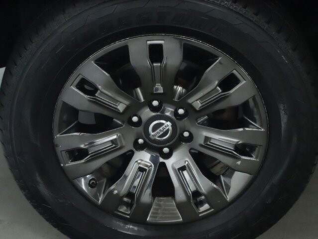 2017 Nissan Titan in Bedford, OH 44146 - 18107168 39