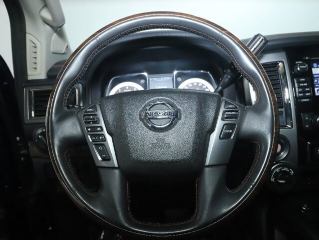 2017 Nissan Titan in Bedford, OH 44146 - 18107168 21