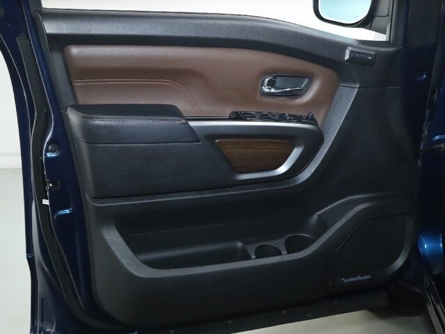 2017 Nissan Titan in Bedford, OH 44146 - 18107168 15