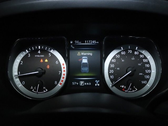 2017 Nissan Titan in Bedford, OH 44146 - 18107168 25