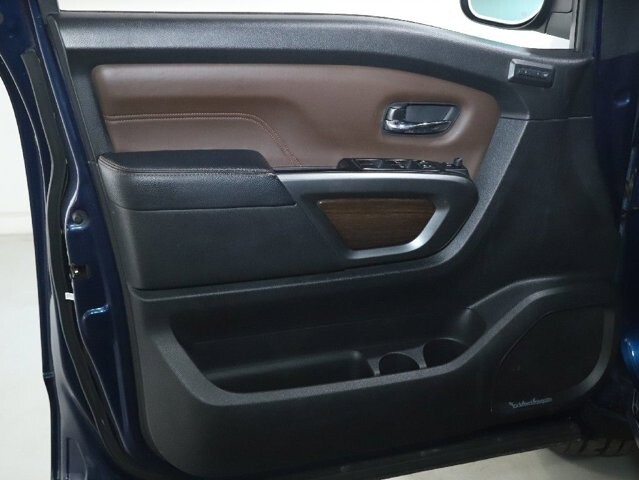 2017 Nissan Titan in Bedford, OH 44146 - 18107168 14