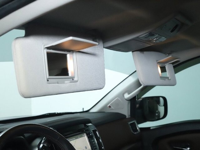 2017 Nissan Titan in Bedford, OH 44146 - 18107168 19