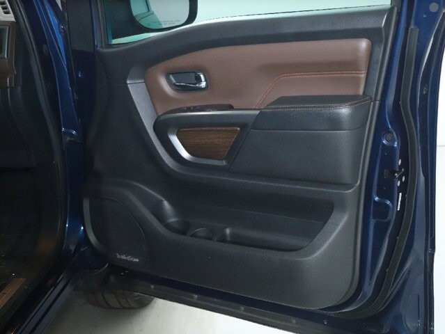 2017 Nissan Titan in Bedford, OH 44146 - 18107168 30