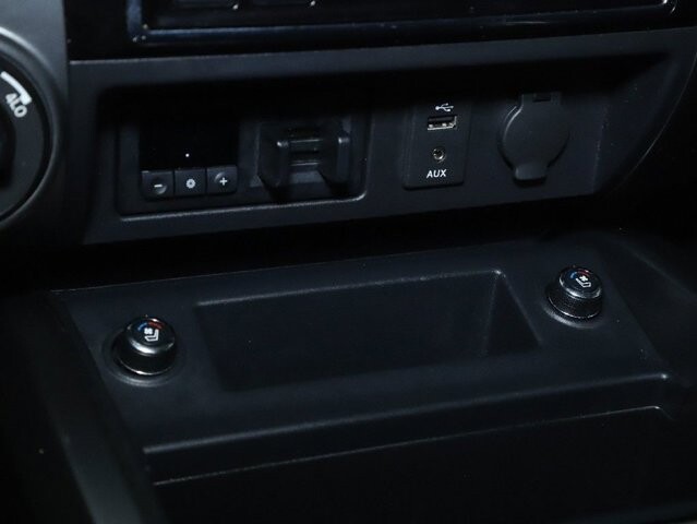 2017 Nissan Titan in Bedford, OH 44146 - 18107168 28