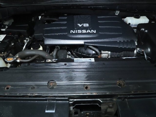 2017 Nissan Titan in Bedford, OH 44146 - 18107168 37