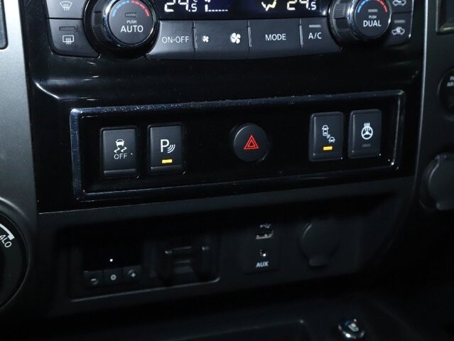 2017 Nissan Titan in Bedford, OH 44146 - 18107168 29