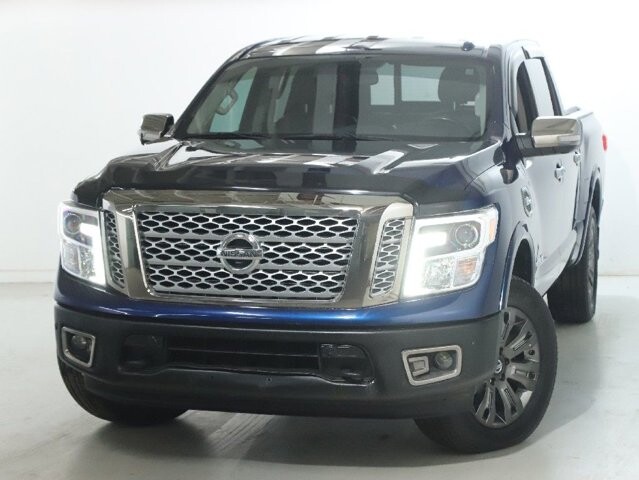 2017 Nissan Titan in Bedford, OH 44146 - 18107168 3