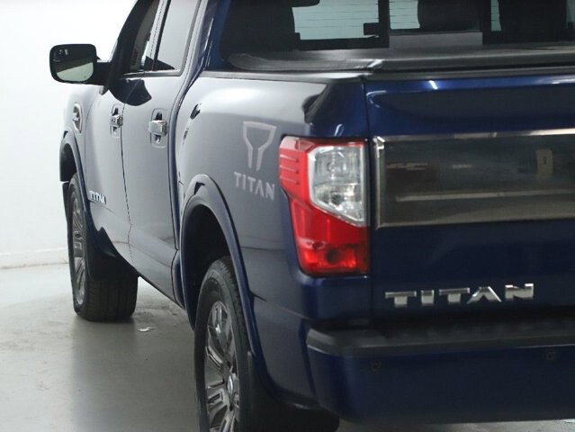 2017 Nissan Titan in Bedford, OH 44146 - 18107168 38