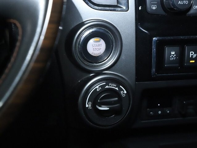 2017 Nissan Titan in Bedford, OH 44146 - 18107168 27