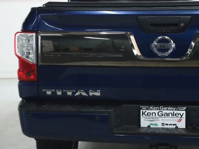 2017 Nissan Titan in Bedford, OH 44146 - 18107168 46