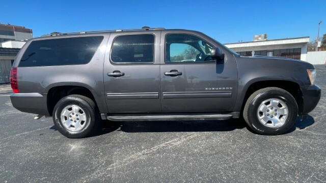 2010 Chevrolet Suburban in Dallas, TX 75228 - 18107173 4