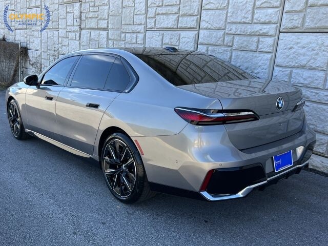 2023 BMW 740i in Decatur, GA 30032 - 18107185 4