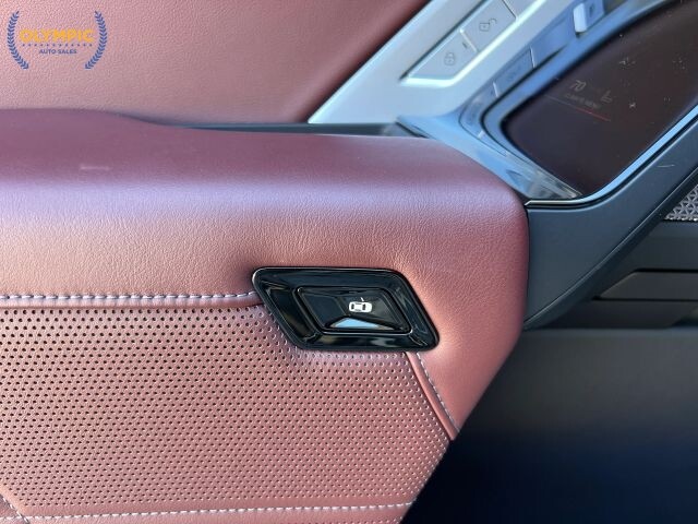 2023 BMW 740i in Decatur, GA 30032 - 18107185 39