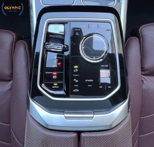 2023 BMW 740i in Decatur, GA 30032 - 18107185 31