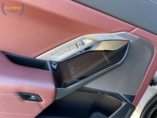 2023 BMW 740i in Decatur, GA 30032 - 18107185 37