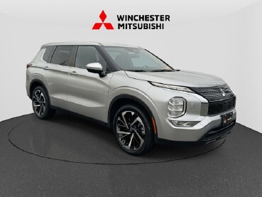 2022 Mitsubishi Outlander in Winchester, VA 22602
