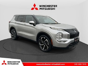 2022 Mitsubishi Outlander in Winchester, VA 22602