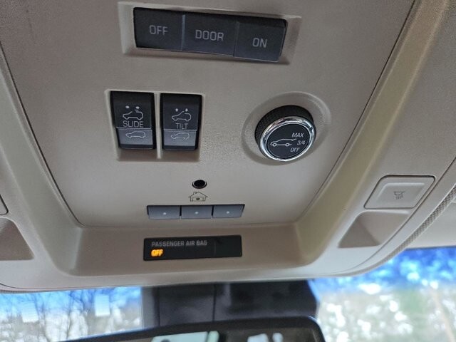 2016 Chevrolet Suburban in Virginia Beach, VA 23464 - 18107209 27