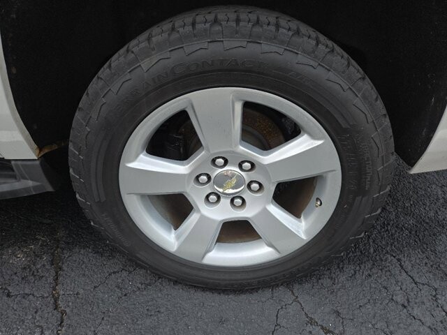 2016 Chevrolet Suburban in Virginia Beach, VA 23464 - 18107209 10