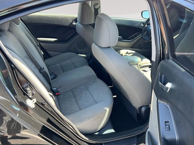 2016 Kia Forte in Mesa, AZ 85212 - 18107210 16