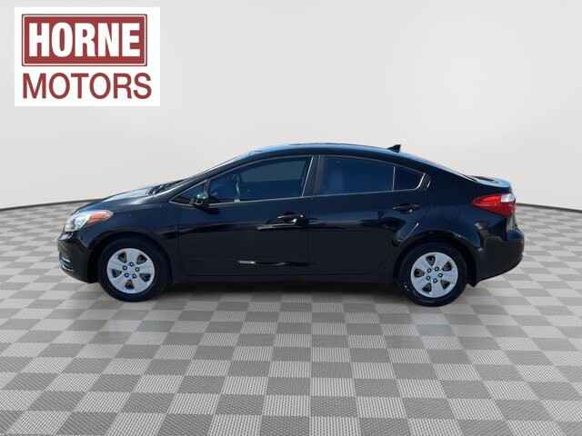 2016 Kia Forte in Mesa, AZ 85212 - 18107210 8