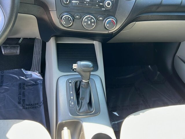 2016 Kia Forte in Mesa, AZ 85212 - 18107210 13