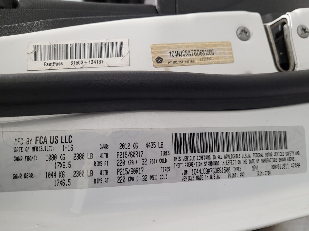 2016 Jeep Compass in Sacramento, CA 95821 - 18107214 33