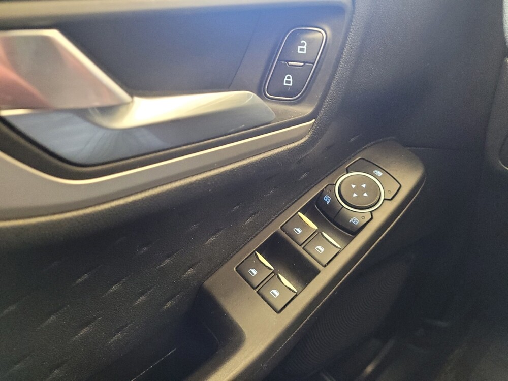 2020 Ford Escape in Columbus, OH 43228 - 18107215 27