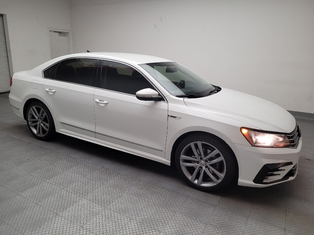 2017 Volkswagen Passat in Torrance, CA 90504 - 18107223 11