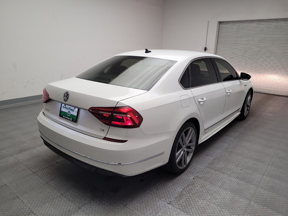 2017 Volkswagen Passat in Torrance, CA 90504 - 18107223 9
