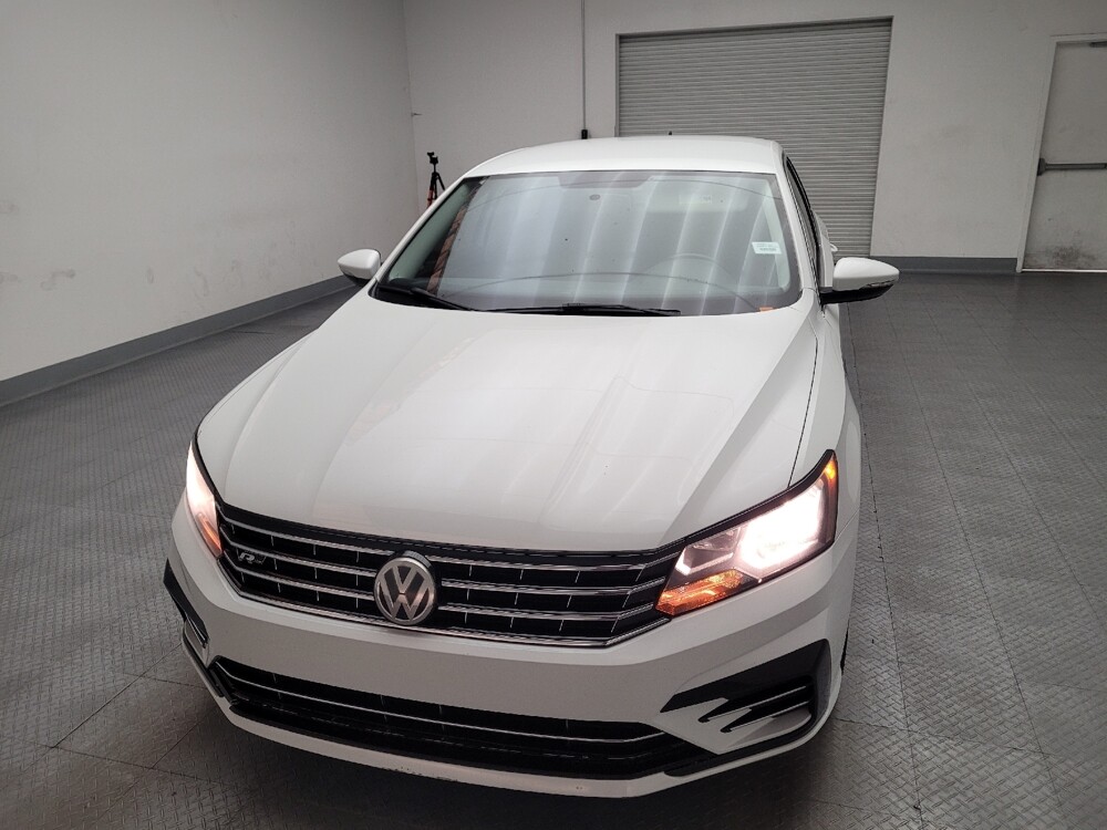 2017 Volkswagen Passat in Torrance, CA 90504 - 18107223 15