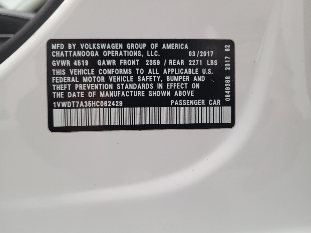 2017 Volkswagen Passat in Torrance, CA 90504 - 18107223 33