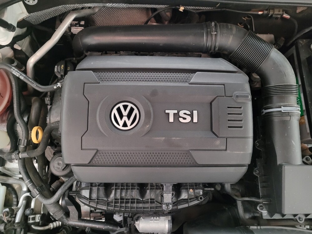 2017 Volkswagen Passat in Torrance, CA 90504 - 18107223 30