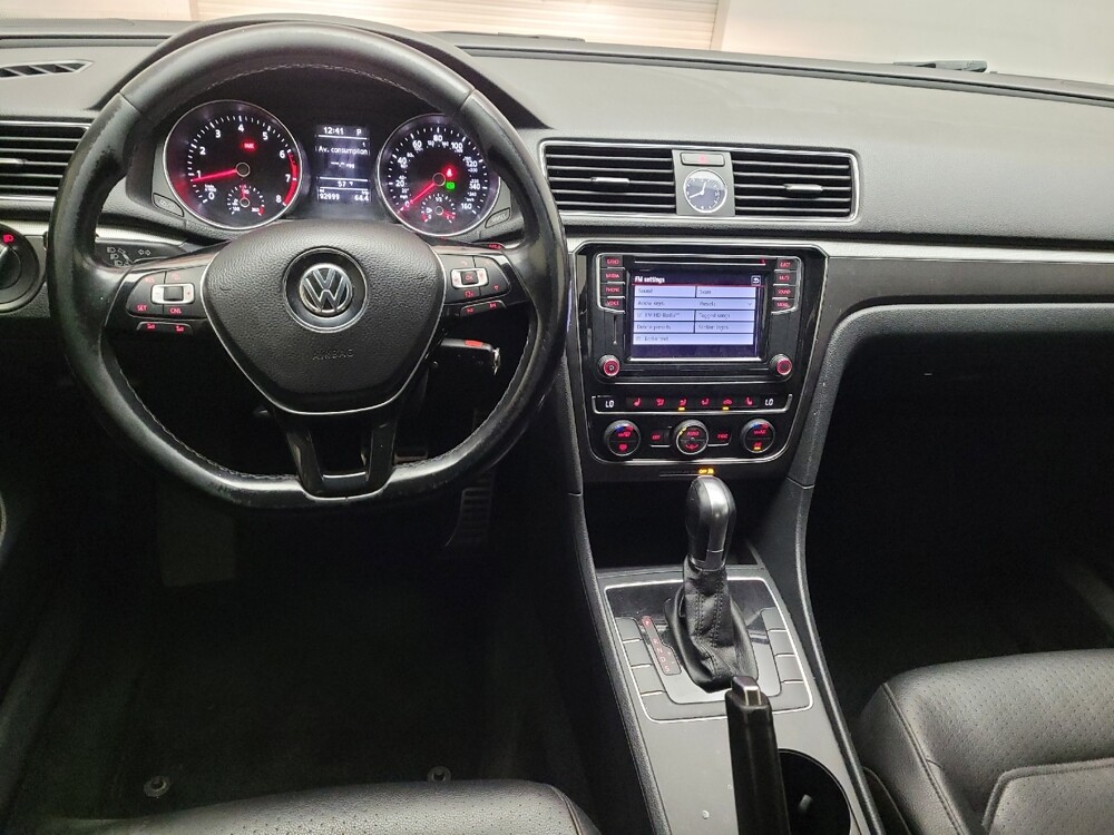 2017 Volkswagen Passat in Torrance, CA 90504 - 18107223 22