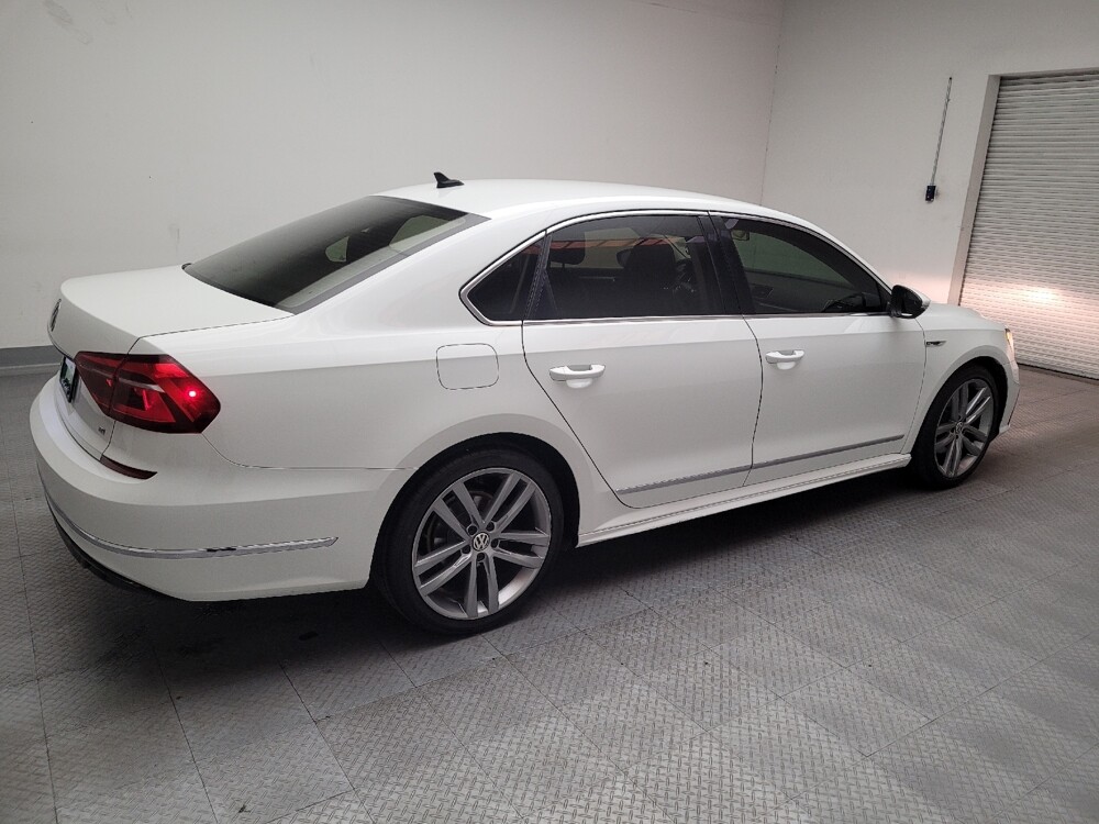 2017 Volkswagen Passat in Torrance, CA 90504 - 18107223 10