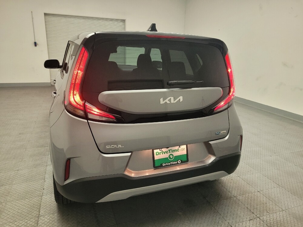 2023 Kia Soul in Riverside, CA 92504 - 18107225 6