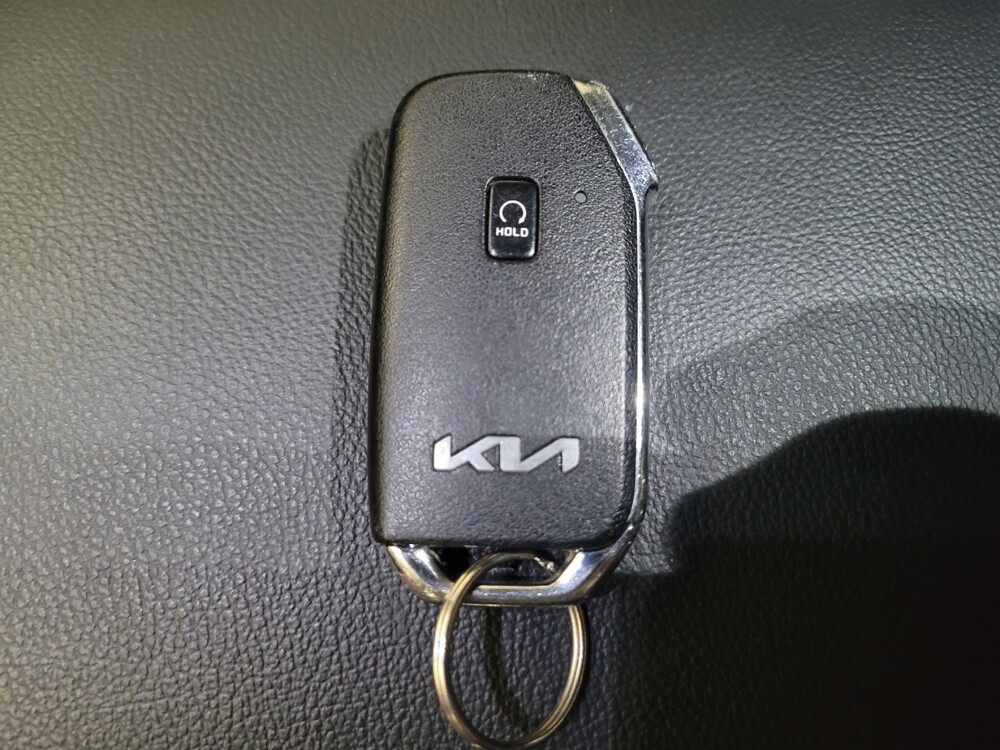 2023 Kia Soul in Riverside, CA 92504 - 18107225 32