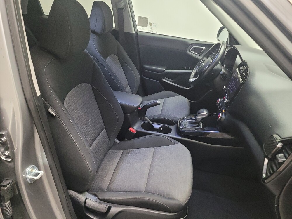 2023 Kia Soul in Riverside, CA 92504 - 18107225 21
