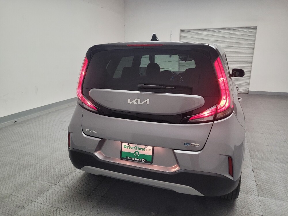 2023 Kia Soul in Riverside, CA 92504 - 18107225 7