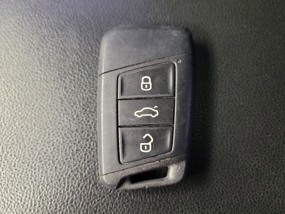 2019 Volkswagen Jetta in Montclair, CA 91763 - 18107229 32